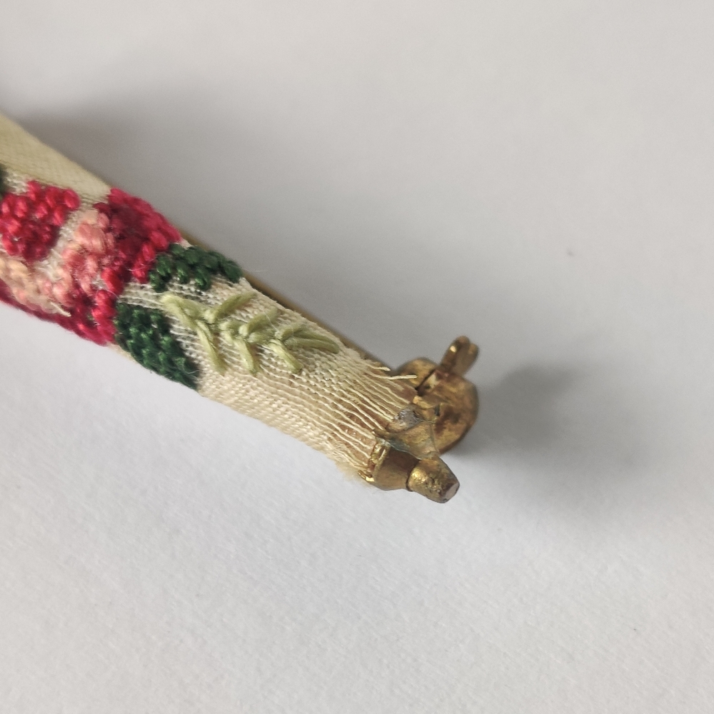 Vintage Parasol & Lady's Purse Brooch w/ Petit Point Embroidery - Picture 12 of 13